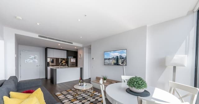 Sky High 2 Bedroom 2Bathroom Apartment with Stadium & Harbour Views