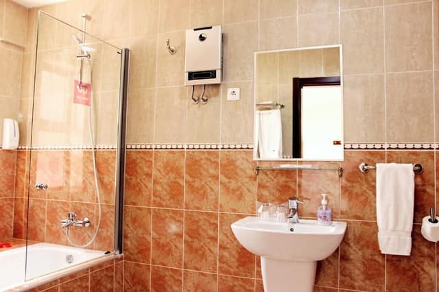 Suite (1 adult + 1 child)