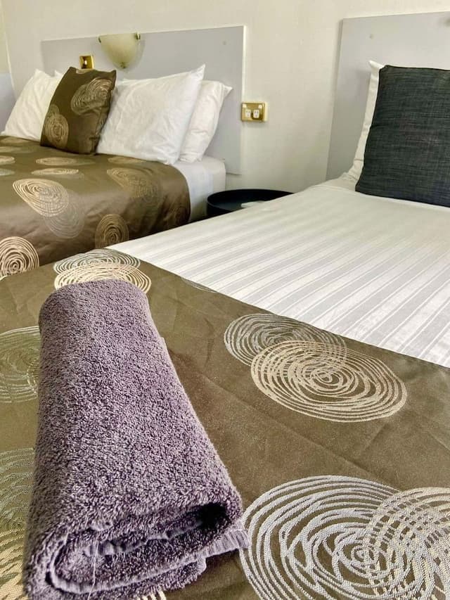 Comfort Room, Multiple Beds