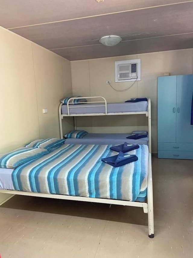 Standard Cabin, Shared Bathroom