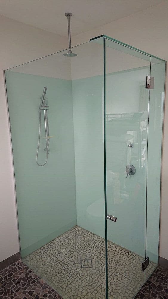 3 Bedroom House with 2 Bathrooms
