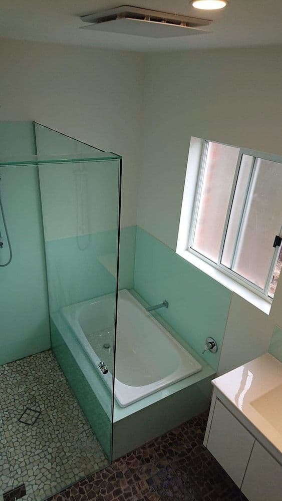 3 Bedroom House with 2 Bathrooms