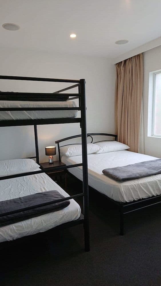 3 Bedroom House with 2 Bathrooms