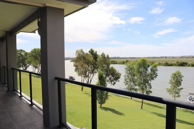 Executive House, Multiple Bedrooms, River View