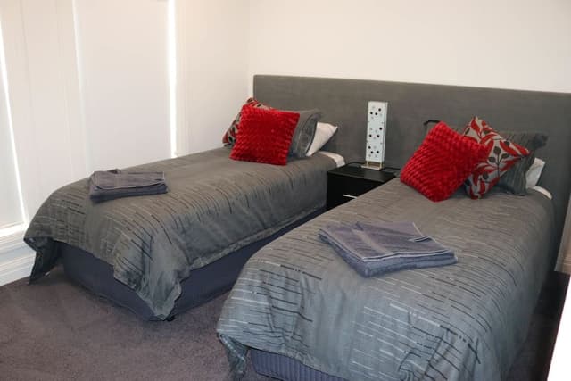 Executive House, Multiple Bedrooms, River View