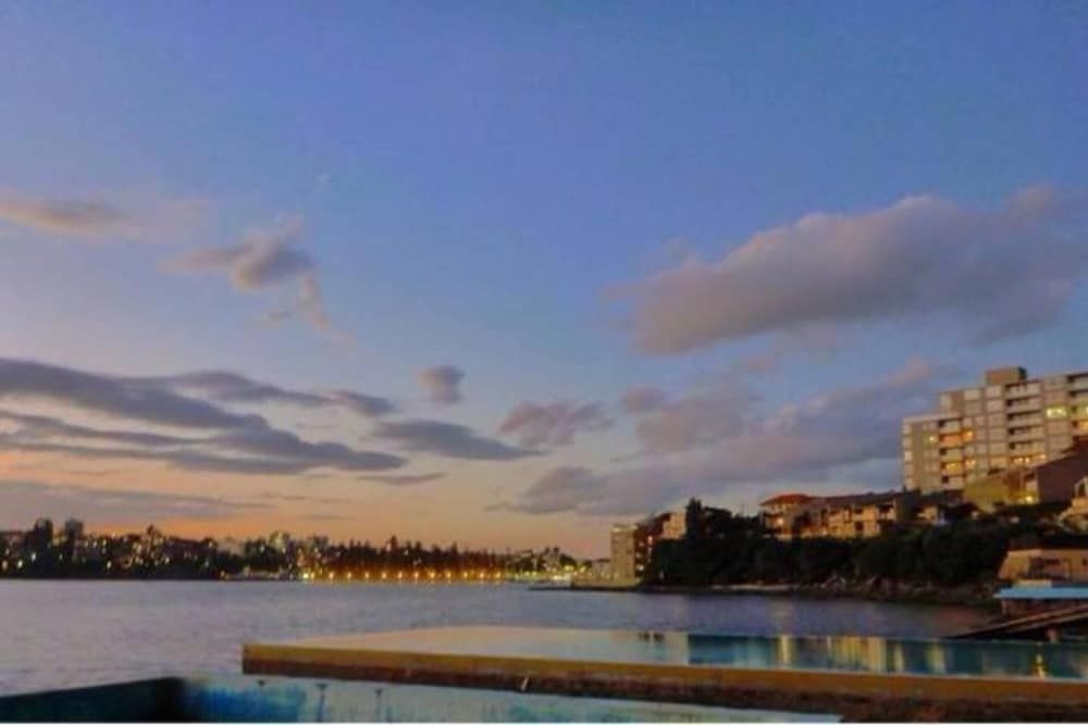 Waterfront on Manly Harbour4