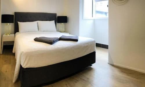 Deluxe Queen Room with Private Bathroom