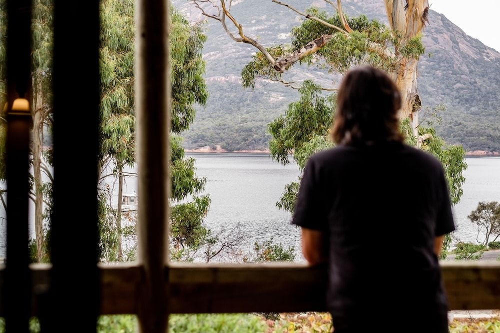 Freycinet Timber Cottage 2 - Dolerite2
