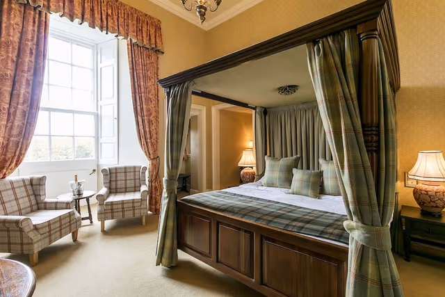 Themed Four Poster