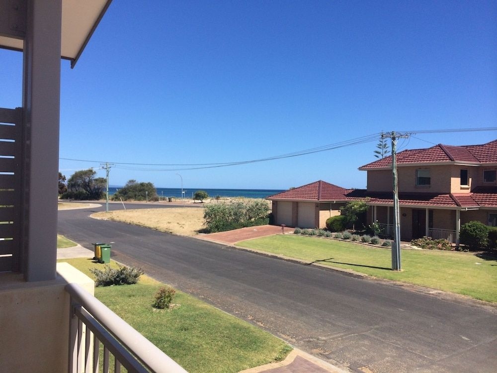 Busselton Holiday Home1