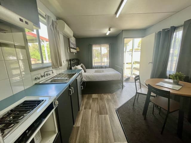 Studio Cabin