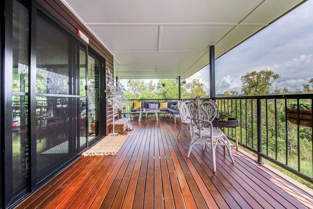 House, 2 Bedrooms, Sea View