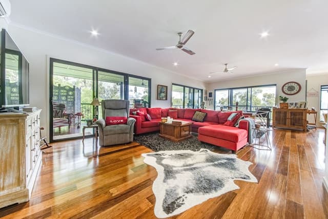 House, 2 Bedrooms, Sea View