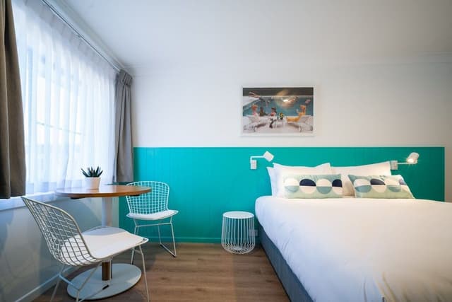 Queen Room