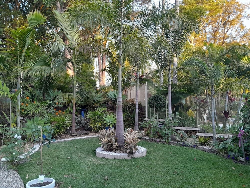 Mapleton Peaceful Provence BnB3