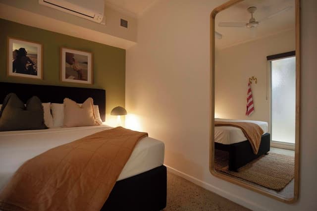 Private Queen Room