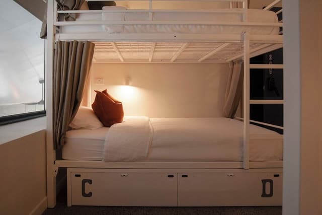 Private 4 Bed Female Room
