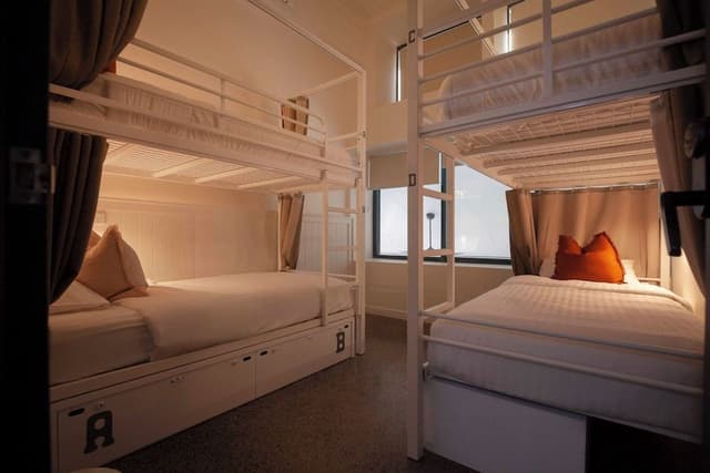 Private 4 Bed Female Room