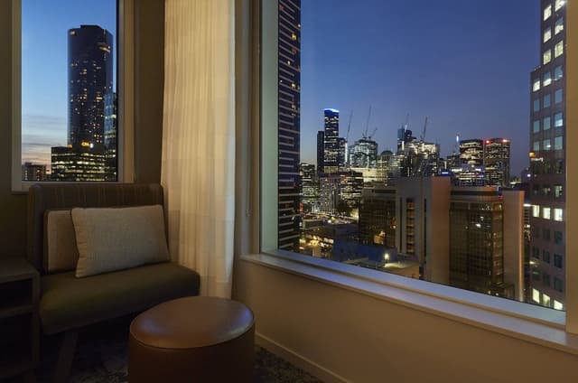 Standard Room, 1 King Bed (High Floor)