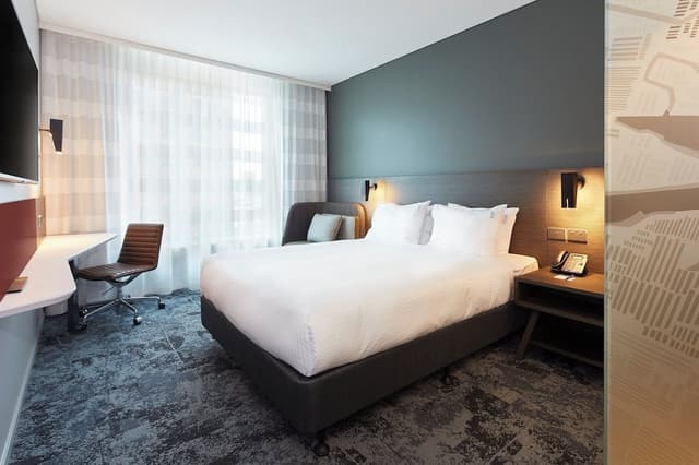 Standard Room, 1 Queen Bed (High Floor)