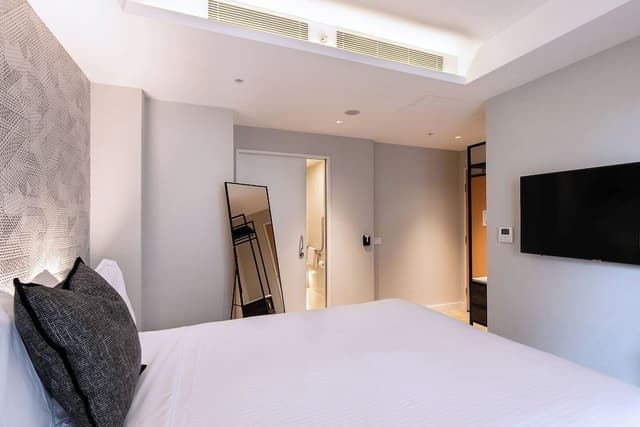 Queen Room with Balcony (Accessible Facilities in Selected Rooms)