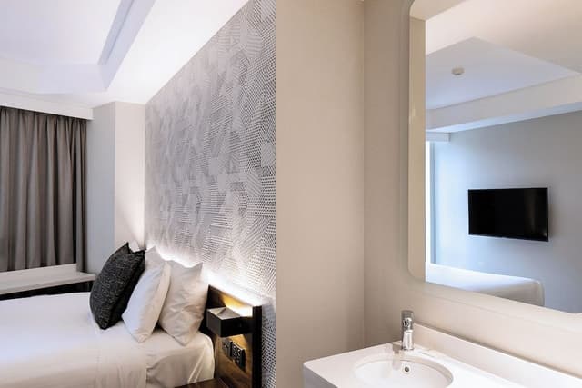 Standard Room, 1 Queen Bed