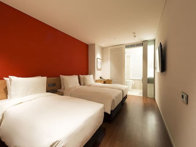 Triple Room