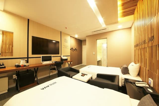 Deluxe Twin Room