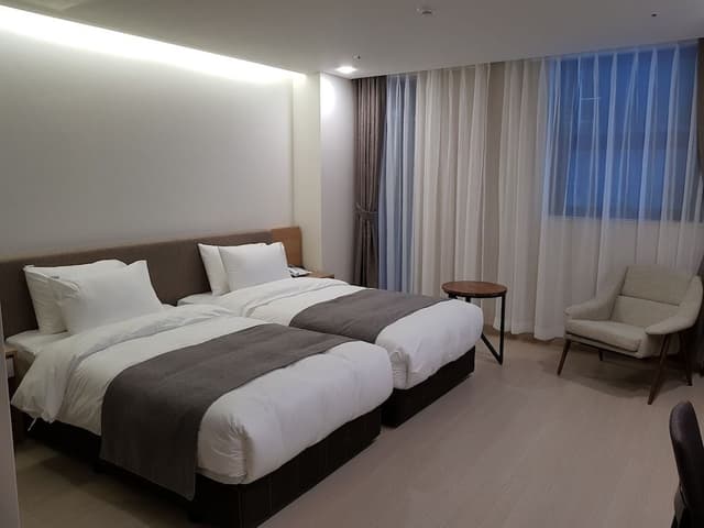Standard Twin Room