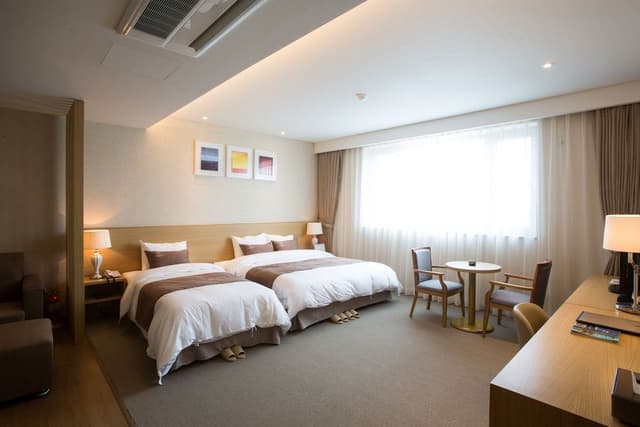 Deluxe Triple Room
