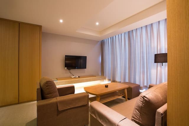 Suite (B)