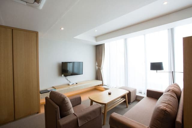 Suite (B)