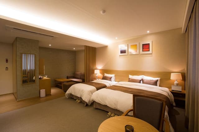 Deluxe Triple Room