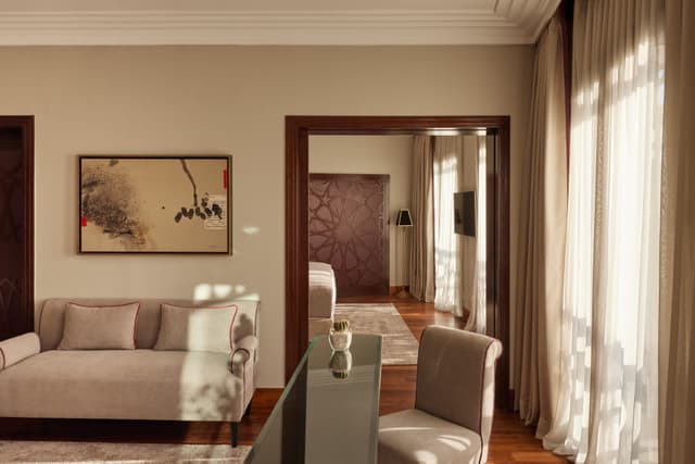03 Deluxe One Bedroom Suite