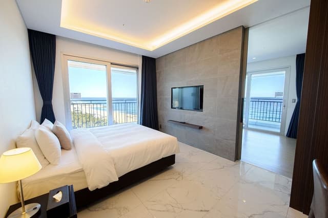 Junior Suite Twin Room, Ocean View (Executive Lounge for 4 people)