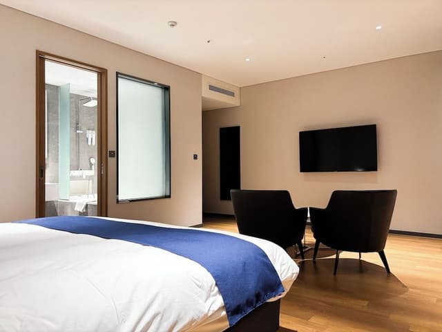 Junior Suite, 1 King Bed