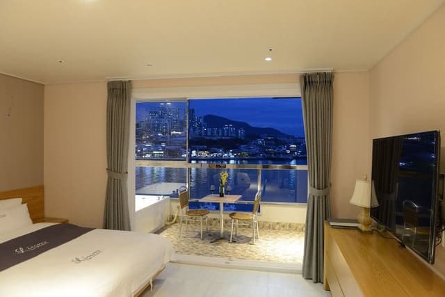 Family Studio Suite, Ocean View (30 PY, #501, #505, #601, #605)
