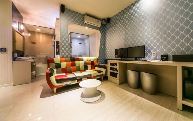 Duplex (Party Room B)