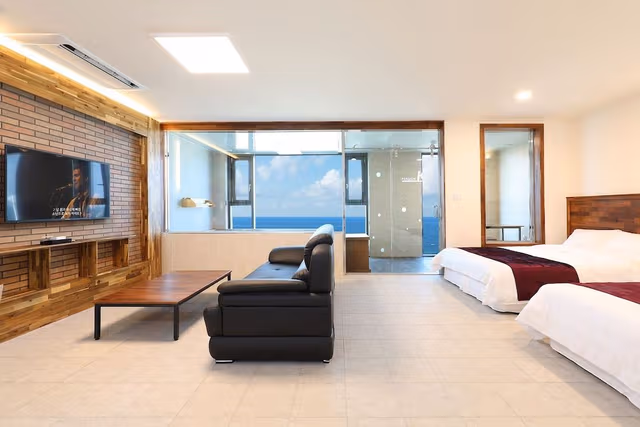 Villa, Ocean View (#201)