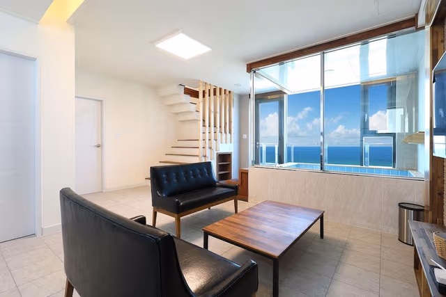 Duplex, Sea View (# 302)