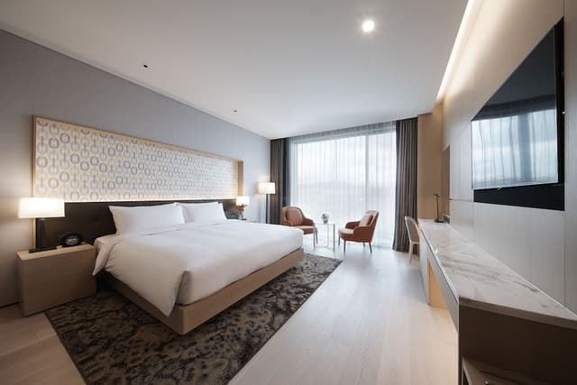 Deluxe Suite Room (Free Pool and Theme Park BIG3 Access & Free Minibar)