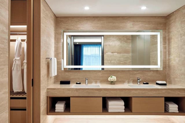 Deluxe Suite Room (Free Pool and Theme Park BIG3 Access & Free Minibar)