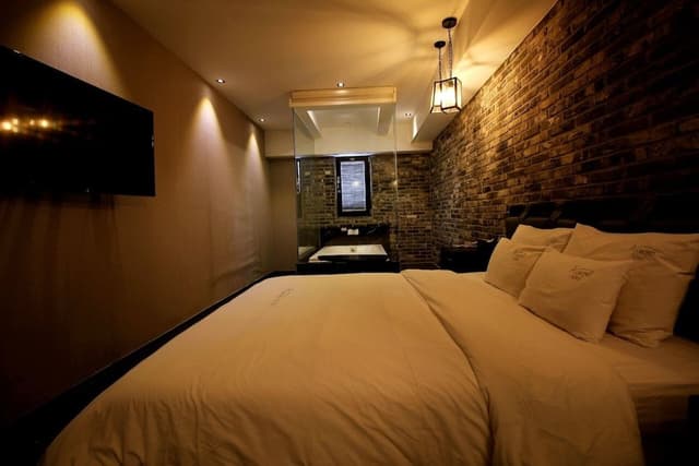 Premium Room (No Breakfast on Mondays)