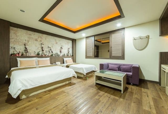 Deluxe Room, Bathtub
