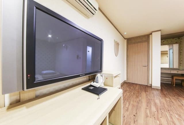 Deluxe Room, Bathtub