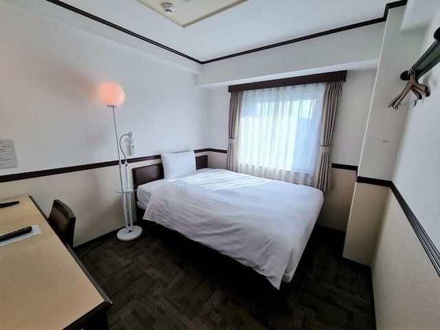 Special Price Double Room (facing the subway station)