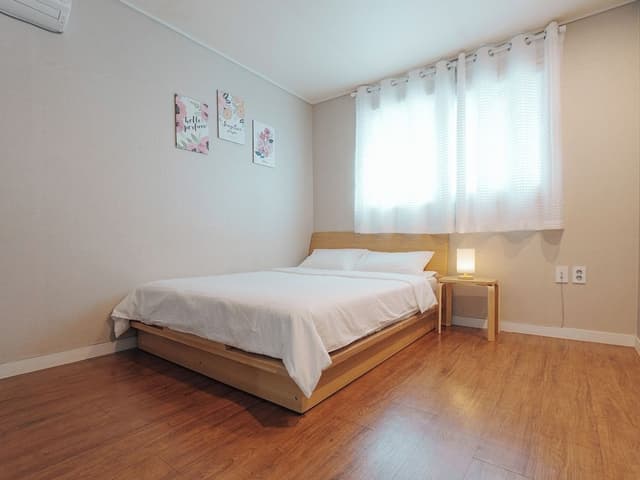 Standard Double Room, 1 Double Bed, Non Smoking, Private Bathroom (Breakfast not provided)