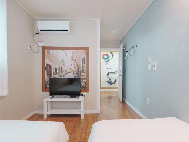 Standard Twin Room, 1 Bedroom, Non Smoking, Private Bathroom (Breakfast not provided)