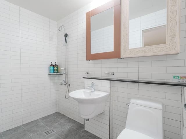 Family Room, Non Smoking, Private Bathroom (Breakfast not provided/Room Type Random Assignment)