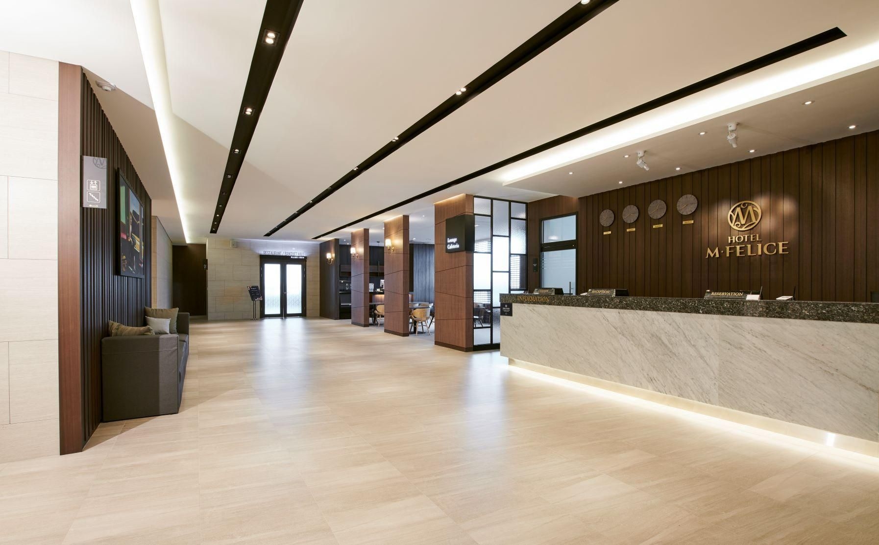 โรงแรมเอ็ม เฟลิซ (Hotel Mfelice)1